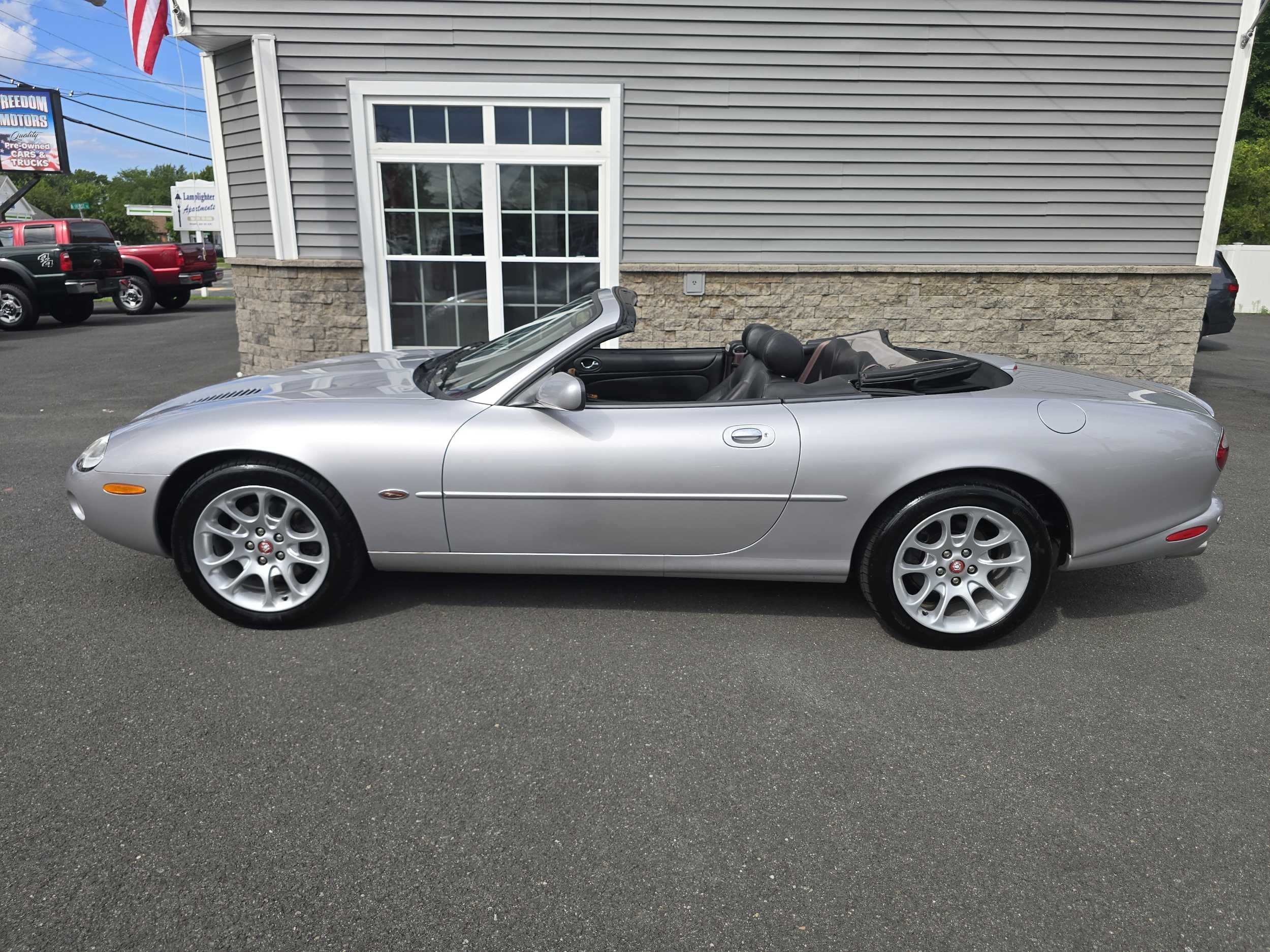jaguar xk series 2001 SAJDA42B71PA22384 image jaguar xk series 2001 SAJDA42B71PA22384 image